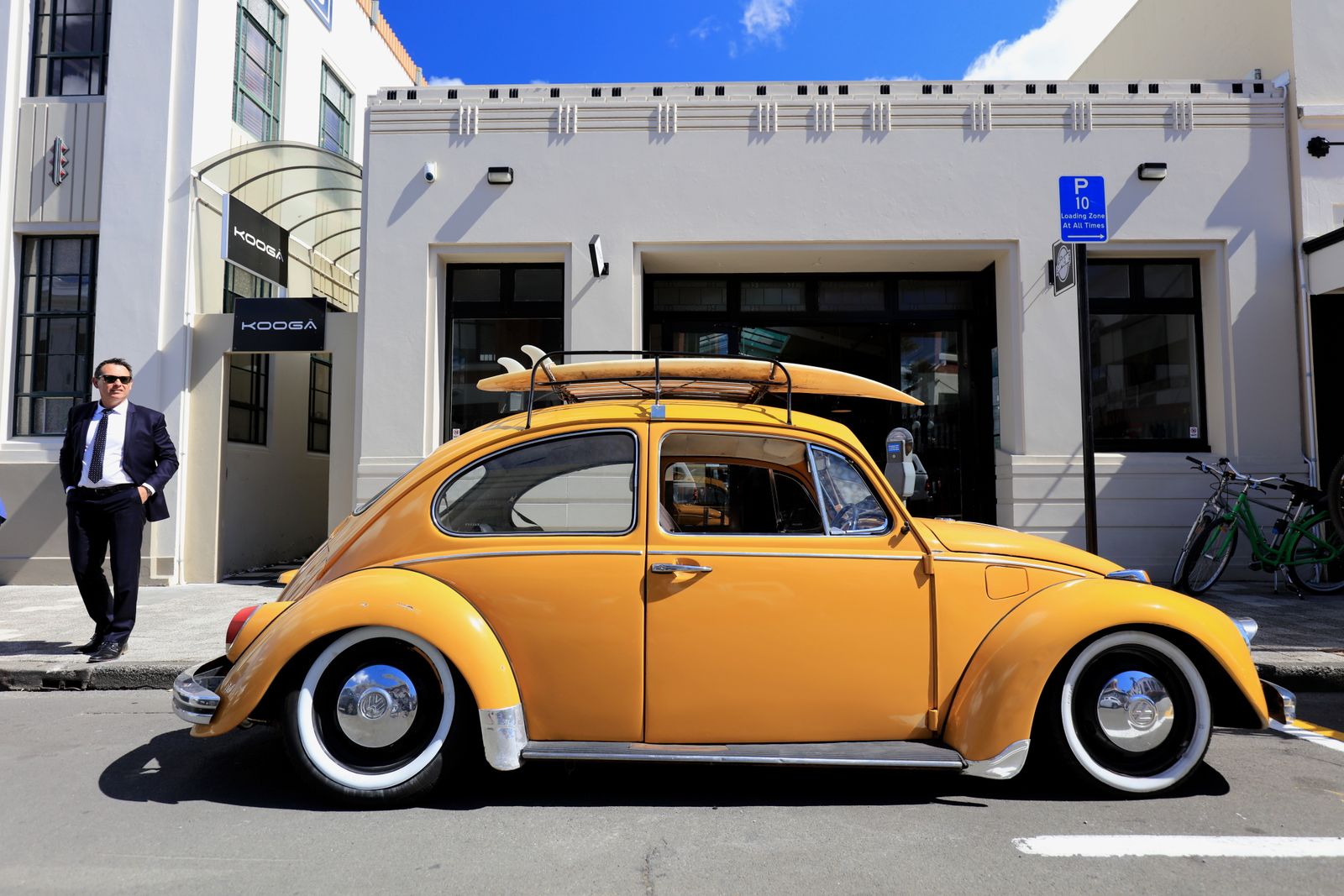 Surf-Daydreams in Yellow