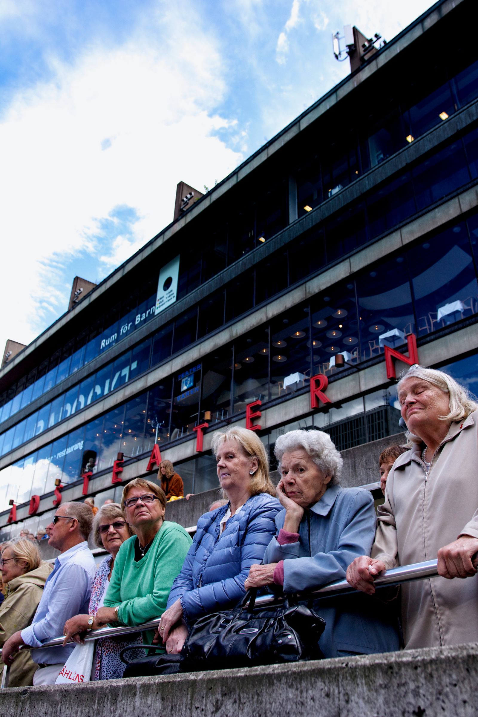 Moments Beneath the Open Sky